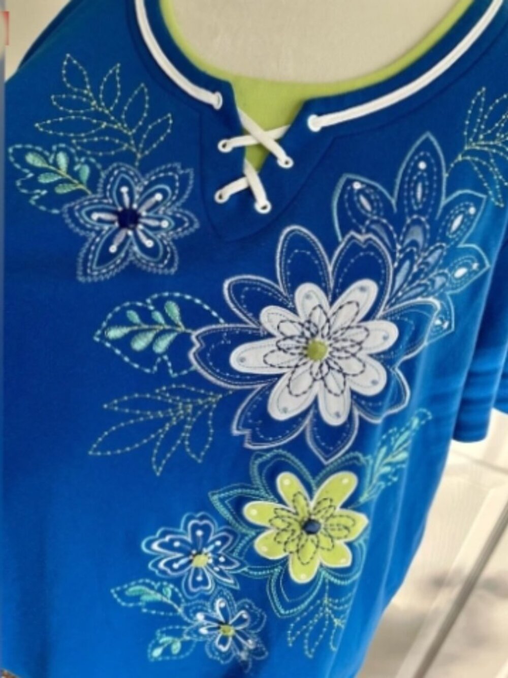 💚💙 ALFRED DUNNER TOP SHIRT ROYAL BLUE LIME GREEN FLORAL EMBROIDERED LEAVES M